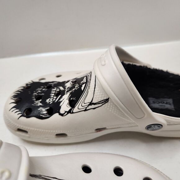 Crocs Lined Clog Shoes | Women’s Size 7 | Luke Combs Skull edition - Picture 6 of 8